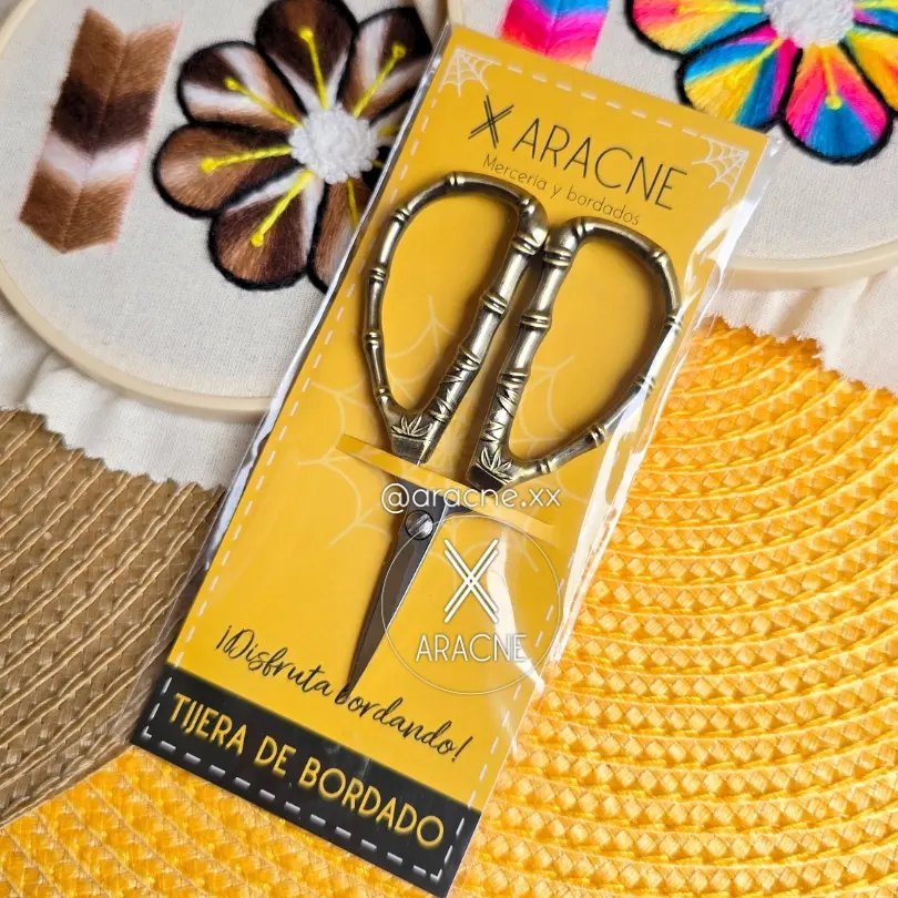 tijera para bordado bambu (3).webp