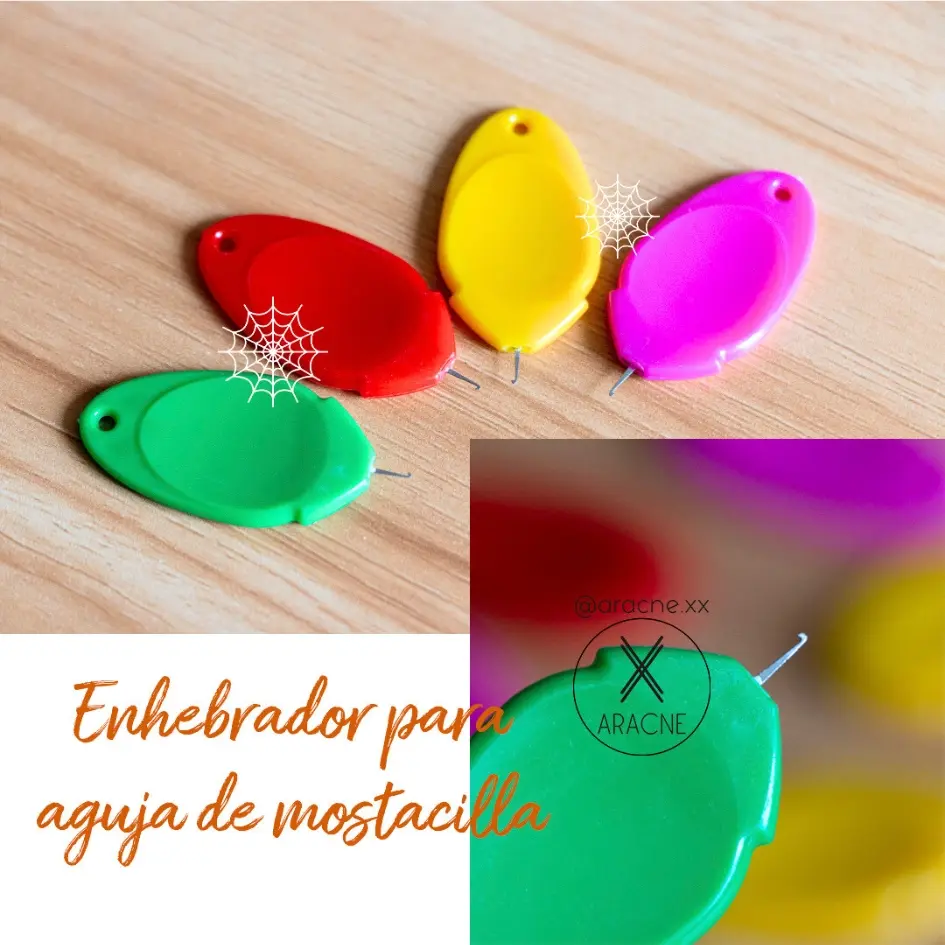 Enhebrador con gancho pequeño