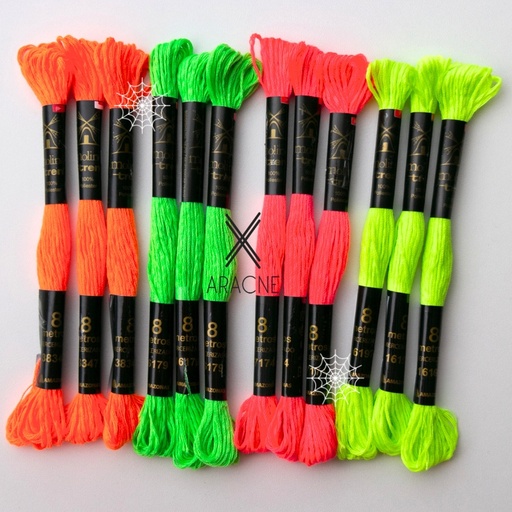 Hilo de bordar Tren Neón